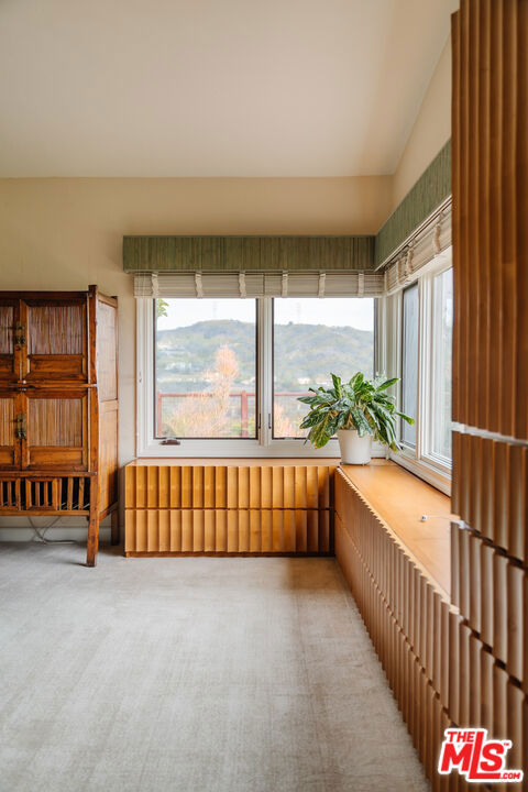 2208 Westridge Road, Los Angeles CA: https://media.crmls.org/mediaz/5adcd424-029b-4492-bce8-7018f43a08fa.jpg