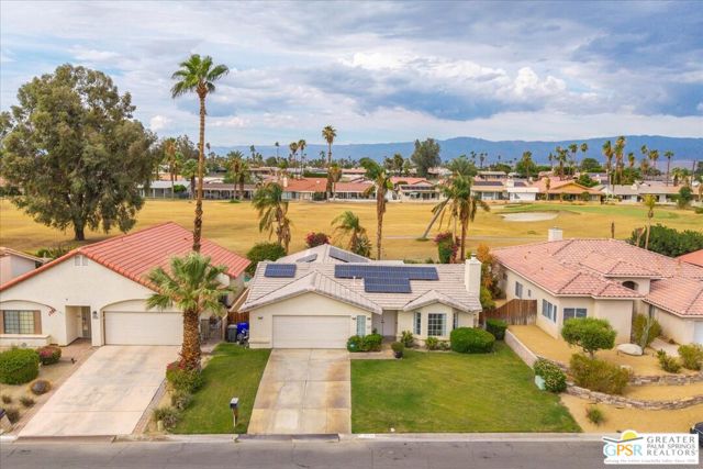 76954 Florida Avenue, Palm Desert CA: https://media.crmls.org/mediaz/5add2f6d-b5c4-4fb6-bf38-410050d0f271.jpg