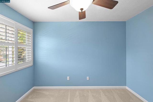 3628 Portsmouth Ct, Pleasanton CA: https://media.crmls.org/mediaz/5addd71e-d6b4-4008-b763-1edfc029d250.jpg