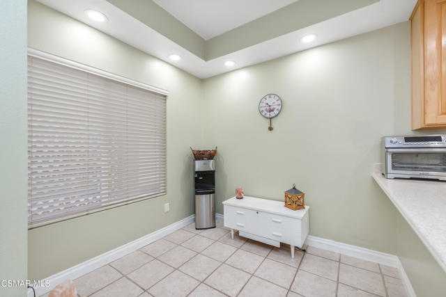 Image 11 of 37 For 652 Cardinal Ridge Lane B