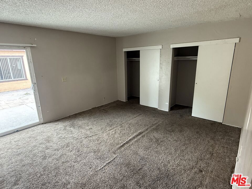 https://media.crmls.org/mediaz/5adfcfba-f4de-4da8-9b52-82a14efc8c82.jpg?preset=X-Large