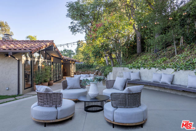 2419 Westridge Road, Los Angeles, California 90049, 5 Bedrooms Bedrooms, 0 ,4 BathroomsBathrooms,Single Family Residence,For Sale,Westridge,0,25614277