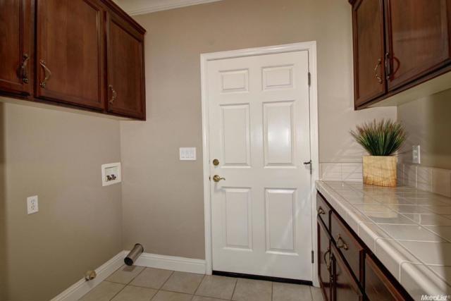 Image 9 of 15 For 3520 Emerson Drive