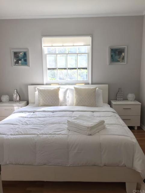 Detail Gallery Image 3 of 10 For 1704 Glendon Ave, Los Angeles,  CA 90024 - 2 Beds | 2 Baths