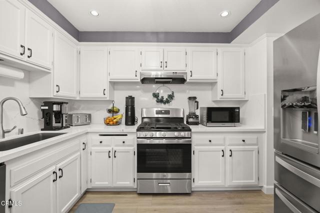Detail Gallery Image 12 of 23 For 2328 N H St, Oxnard,  CA 93036 - 3 Beds | 2 Baths