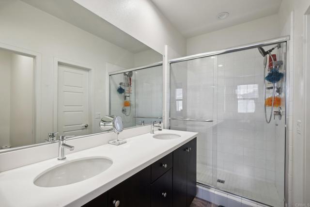 Detail Gallery Image 10 of 27 For 2325 Element Way #4,  Chula Vista,  CA 91915 - 3 Beds | 2/1 Baths