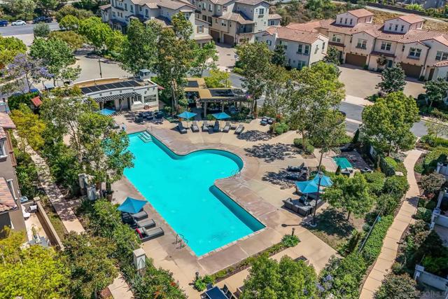 16291 Veridian Cir, San Diego CA: https://media.crmls.org/mediaz/5ae2012d-ae8d-41fa-8ee6-2909cd56c67c.jpg