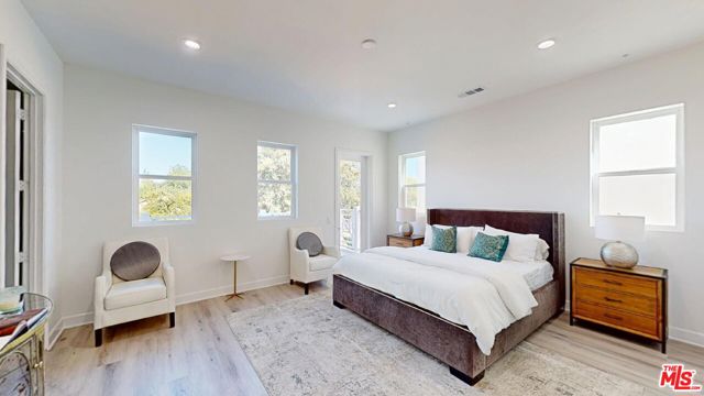 8486 N Camelia, Winnetka CA: https://media.crmls.org/mediaz/5ae2427a-af4a-4223-bdea-dc398d85a5e3.jpg