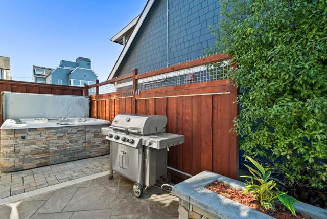 2974 E Cliff Drive, Santa Cruz CA: https://media.crmls.org/mediaz/5ae2b7f9-a34f-423c-96db-0a1dc36545a9.jpg