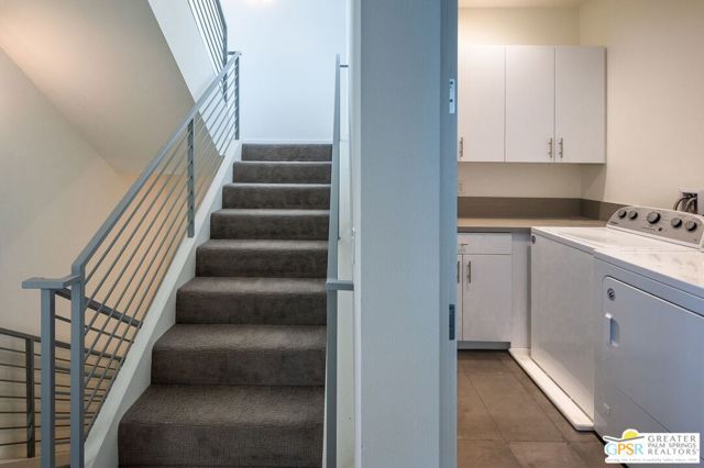 1007 Ziel Drive, Palm Springs CA: https://media.crmls.org/mediaz/5ae30d45-5ae1-432d-8314-c73f1b220930.jpg