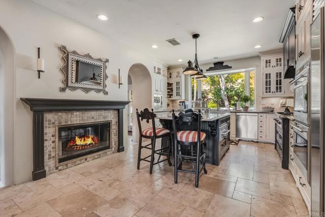 Image 4 of 63 For 25120 Las Palmeras