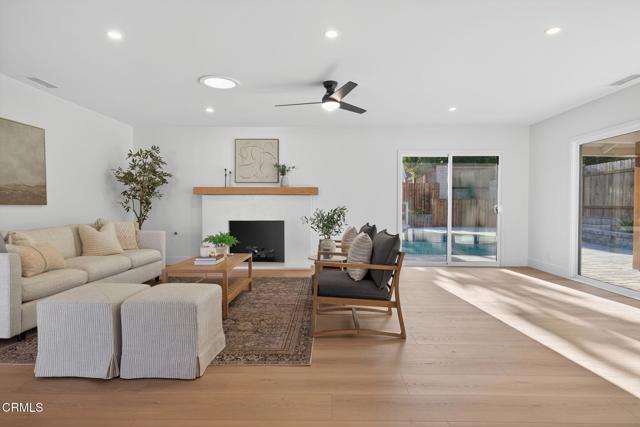 Detail Gallery Image 8 of 71 For 511 Beverly Cir, Camarillo,  CA 93010 - 4 Beds | 3 Baths