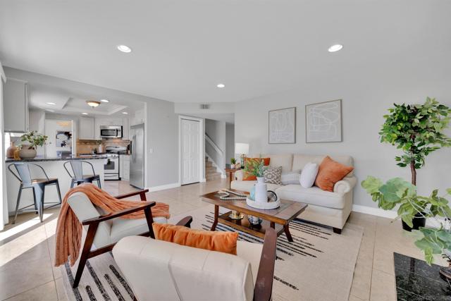 9959 Riverhead Dr, San Diego CA: https://media.crmls.org/mediaz/5ae4cb52-de33-427d-8e5f-441c9f9ff026.jpg