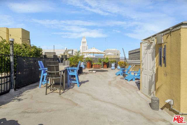 108 W 2nd Street, Los Angeles CA: https://media.crmls.org/mediaz/5ae4efd6-989b-4bcc-9396-5b395f079aed.jpg