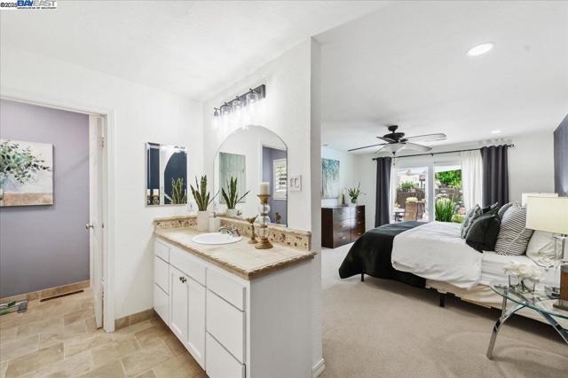 5204 Hummingbird Rd, Pleasanton CA: https://media.crmls.org/mediaz/5ae55015-89d0-43c6-97a8-221d744f0fe9.jpg