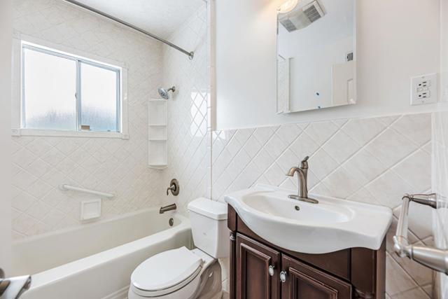 417 36th Avenue, San Mateo CA: https://media.crmls.org/mediaz/5ae5a07c-ca1e-43cd-8499-8de47bc2c446.jpg