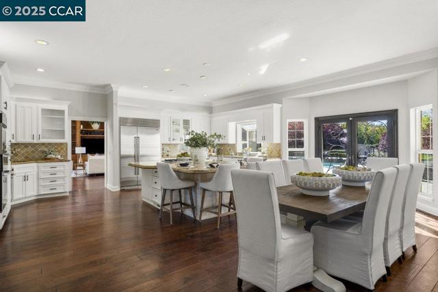 5655 Bruce Dr, San Ramon CA: https://media.crmls.org/mediaz/5ae5bdfa-3fe7-497e-bb65-81ef9453e240.jpg