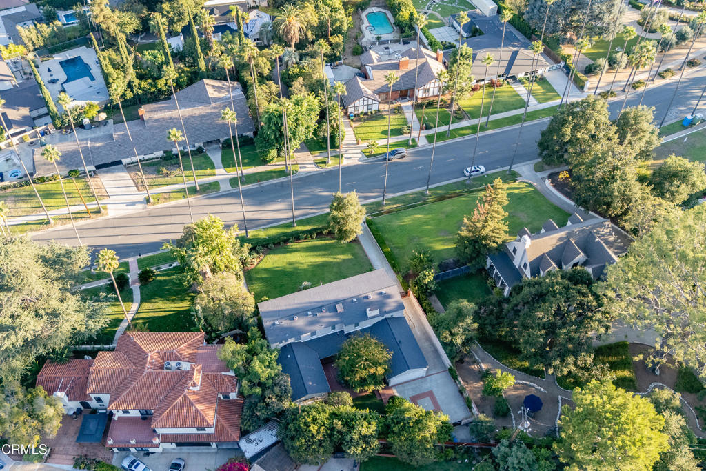 https://media.crmls.org/mediaz/5ae5d254-c91f-42b1-84fe-48ffab28b6fb.jpg?preset=X-Large