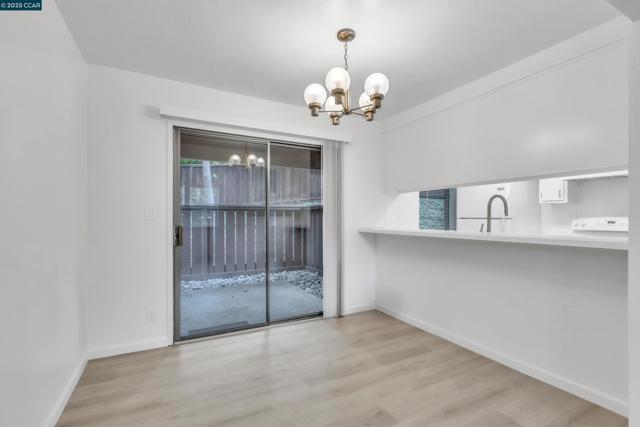 890 Camelback Pl, Pleasant Hill CA: https://media.crmls.org/mediaz/5ae611b7-94a2-47cb-ade6-2e36752c9d11.jpg
