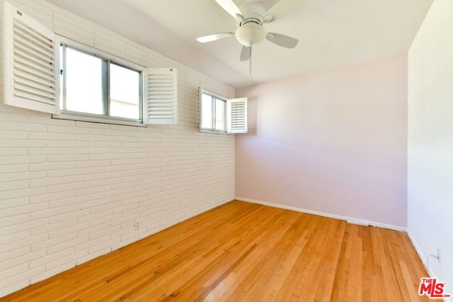 2033 Cloverfield Boulevard, Santa Monica CA: https://media.crmls.org/mediaz/5ae639d1-47f5-480f-9e36-57c84b64c426.jpg