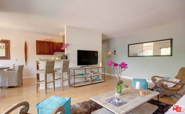 852 17th Street photo 2