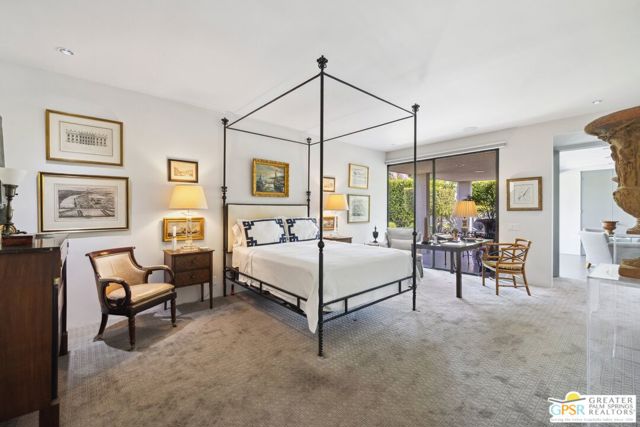 1860 Via Isla, Palm Springs CA: https://media.crmls.org/mediaz/5ae8350e-894f-4fe7-b84c-0b7654c6f383.jpg