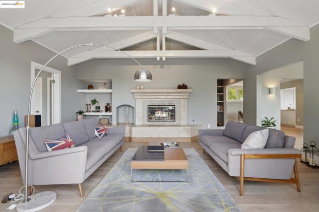 260 Alvarado Rd, Berkeley CA: https://media.crmls.org/mediaz/5ae86262-c1cc-49bf-ae4e-6dc029250291.jpg