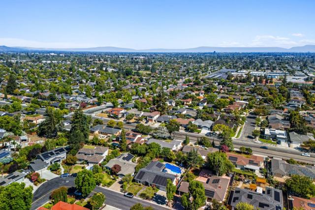 14510 Blossom Hill Road, Los Gatos CA: https://media.crmls.org/mediaz/5ae8956f-e62c-45e7-871f-ba938479edfc.jpg