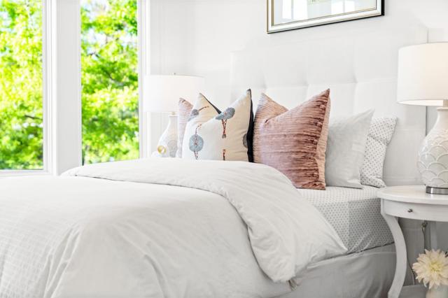 6 Zachary Court, Menlo Park CA: https://media.crmls.org/mediaz/5ae9d60c-5ac8-4fd9-a70b-1b3a7f39ee58.jpg