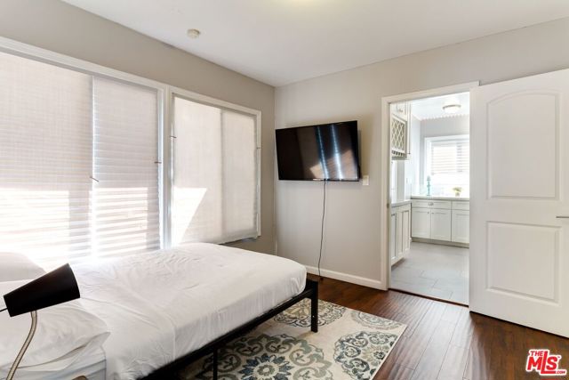 7553 GARDEN GROVE Avenue photo 23