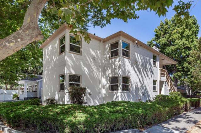 909 Myrtle Street, San Jose CA: https://media.crmls.org/mediaz/5aeaa5fb-f1b8-415d-a418-3c6c81833afa.jpg