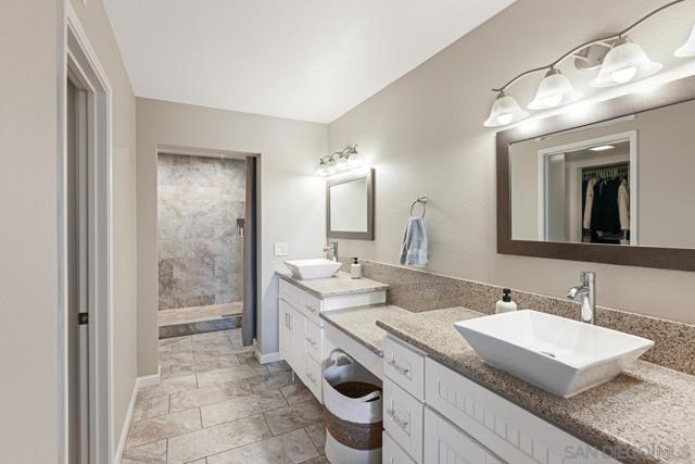 701 Fino Glen, Escondido CA: https://media.crmls.org/mediaz/5aeabfbb-7a41-4d5d-90fd-b63be2e7cb94.jpg