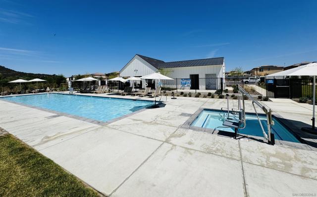 28223 Citrus Ct, Valley Center CA: https://media.crmls.org/mediaz/5aeac1eb-caf9-45fd-8fb5-4f260cd4dbce.jpg