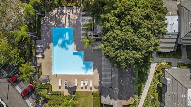 3707 Caminito Carmel, San Diego CA: https://media.crmls.org/mediaz/5aeaca1f-427c-4c3f-a756-a232e455ccd8.jpg