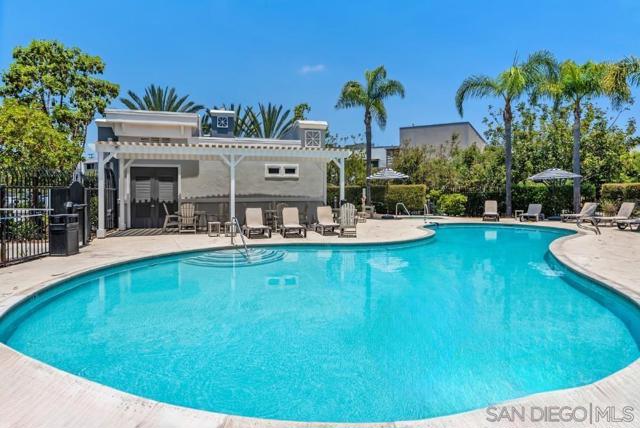 3514 Shoreline Bluff Ln, San Diego CA: https://media.crmls.org/mediaz/5aeadcd9-564d-418f-8535-ab22c8d6c2b0.jpg