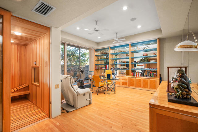 203 Kiva Drive, Palm Desert CA: https://media.crmls.org/mediaz/5aeb518a-7708-457b-bd2b-71d05a85d8dd.jpg