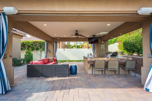 69822 Camino Pacifico, Rancho Mirage CA: https://media.crmls.org/mediaz/5aebe111-f717-4cf4-a81c-f1fd1f916982.jpg