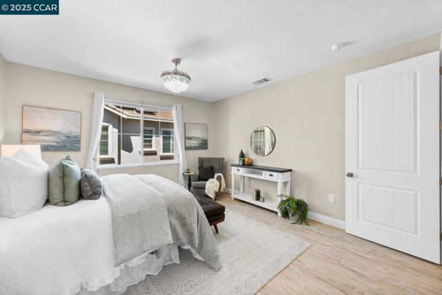 240 Alta St, Brentwood CA: https://media.crmls.org/mediaz/5aecbc45-e507-4e7e-8ae0-f854cca05028.jpg