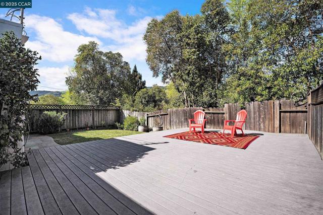 366 Ilo Lane, Danville CA: https://media.crmls.org/mediaz/5aed49ab-24ba-45d1-8f14-c8f7cea6a1cb.jpg