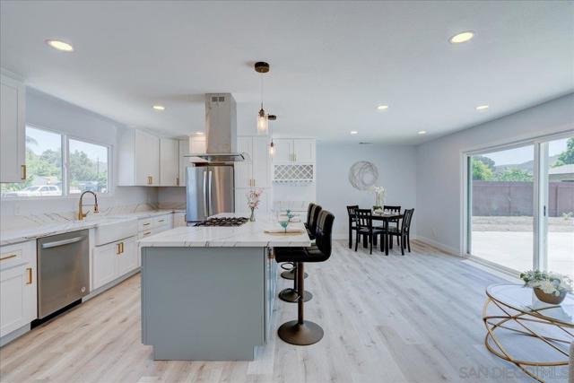 14543 Kittery St, Poway CA: https://media.crmls.org/mediaz/5aed7d61-6e89-4dae-b7e0-b4dd07abb605.jpg