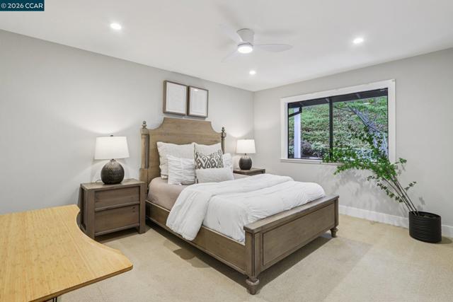 Image 23 of 55 For 858 Mountain View Dr