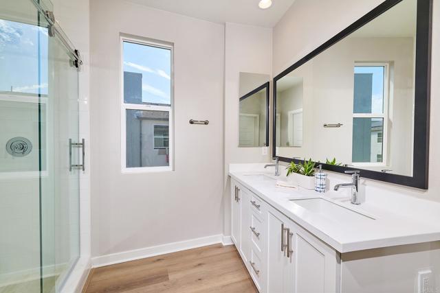 13928 Boyden Way, Mira Mesa CA: https://media.crmls.org/mediaz/5aeeb8b1-ef22-496f-bc24-b56f08d1d9d4.jpg