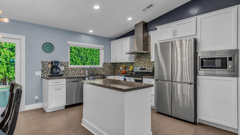 MLS #219136976PS image #4