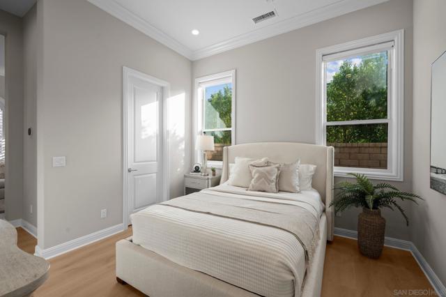 6210 Summit Crest Cir, San Diego CA: https://media.crmls.org/mediaz/5af20d44-e3ca-468d-921f-586b01e061cd.jpg