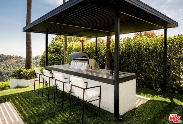 Drew Fenton | 10932 Savona Road Los Angeles CA | MLS: 7216618