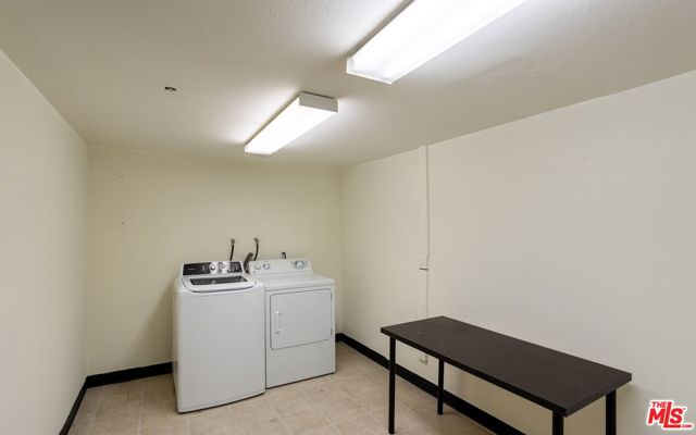 1320 N Harper Avenue, West Hollywood CA: https://media.crmls.org/mediaz/5af29f0f-56d4-49c4-9292-7e83ecedf555.jpg