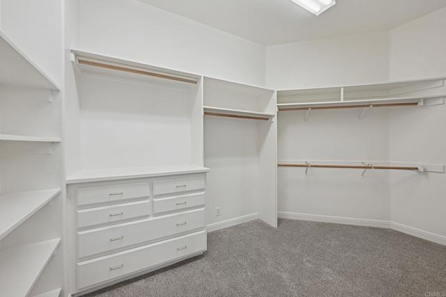 431 Flores de Oro, Rancho Santa Fe CA: https://media.crmls.org/mediaz/5af2f19d-083e-464e-95c8-47aaa252f58a.jpg