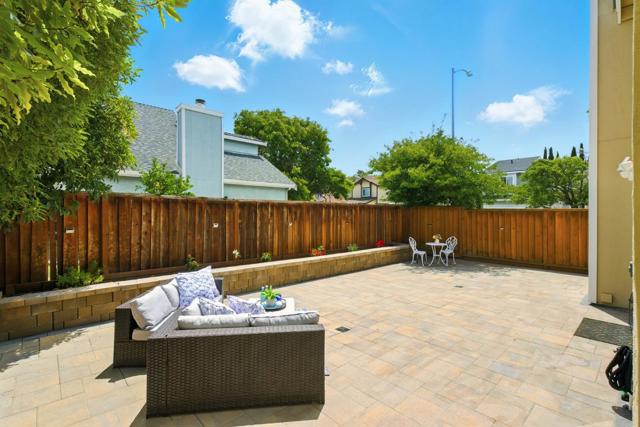 34348 Siward Drive, Fremont CA: https://media.crmls.org/mediaz/5af3af34-29b4-464e-9ebe-19b72c3875e7.jpg