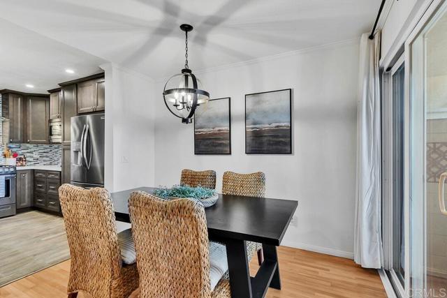 Detail Gallery Image 7 of 23 For 10727 Holly Meadows Dr, Santee,  CA 92071 - 3 Beds | 2/1 Baths