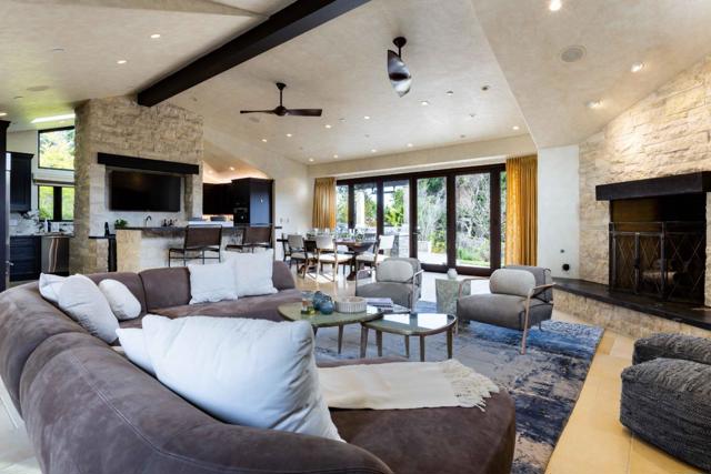 40 Tagus Court, Portola Valley CA: https://media.crmls.org/mediaz/5af449bc-dbf8-4ef3-a3a8-f518ae6912b5.jpg